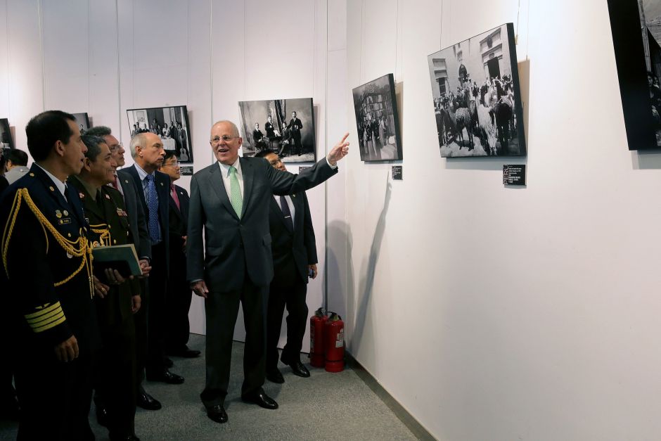 Jefe de Estado inauguró la muestra fotográfica 