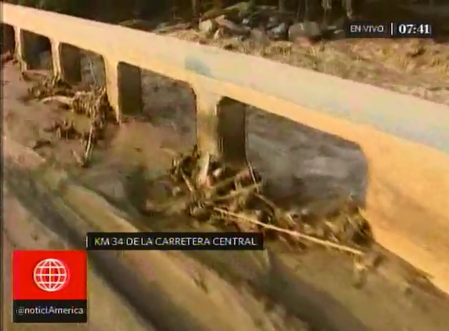 Chosica: crecida del río deteriora puente Caracol - América Televisión