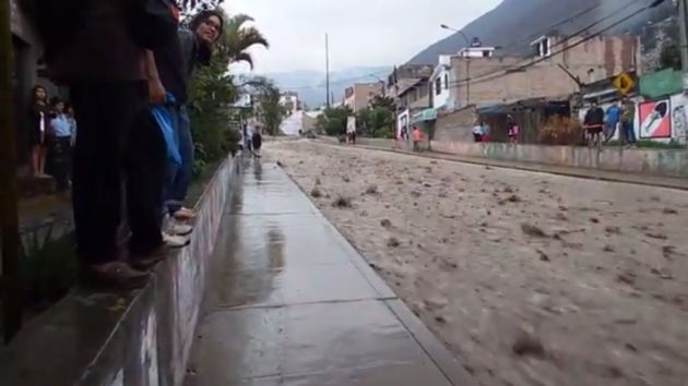 Nuevo huaico en Chosica afecta a pobladores e inunda sus viviendas - América Televisión