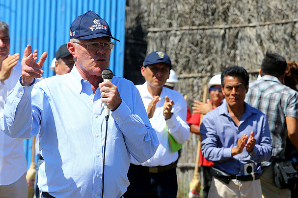 Presidente Kuczynski puso en funcionamiento puente modular en Virú — La Libertad