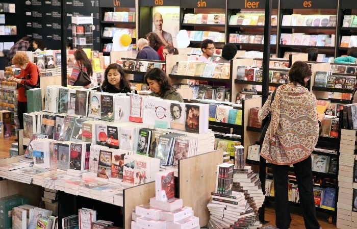 Perú crea Premio Nacional de Literatura, con categoría de lenguas originarias