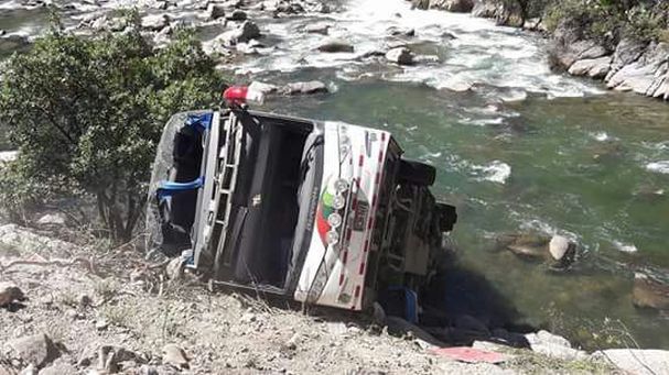 VENEZUELA: Vuelco de ómnibus dejó 11 fallecidos y 28 heridos en Perú