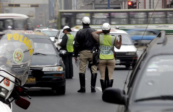 Desvío vehicular en seis distritos de Lima por maratón Lima 42k — ATENCIÓN