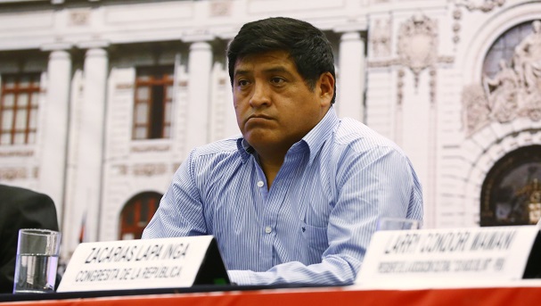 Frente Amplio separa de sus filas a congresista Richard Arce