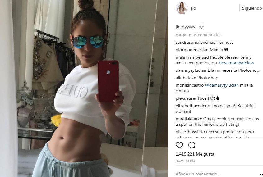 Jennifer López luce su abdomen en Instagram