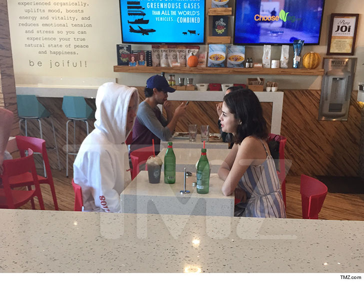 Selena Gómez desayunando con Justin Bieber