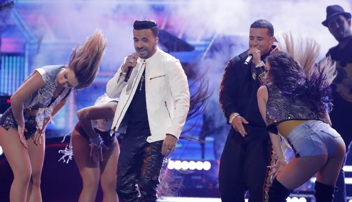 Luis Fonsi y Daddy Yankee en los Grammy 2018